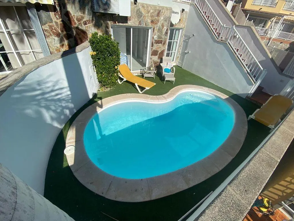 Apartamento Con Piscina contacts